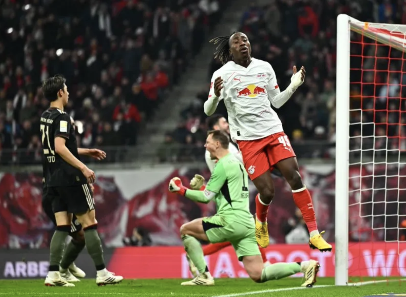 篮球-德甲犟驴！莱比锡被揍0-6仍与拜仁打对轰：这次1-5崩盘 渣叔傻眼