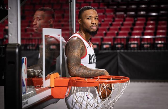 官方网站-利拉德：雄鹿夺冠的经历让我相信开拓者也可以