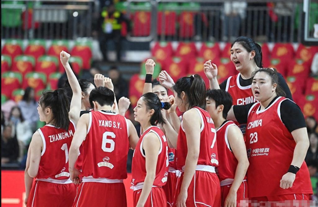 体育直播-这4号位新人太拉胯？全场4中0+3失误，连罚球都不中，比张茹还差