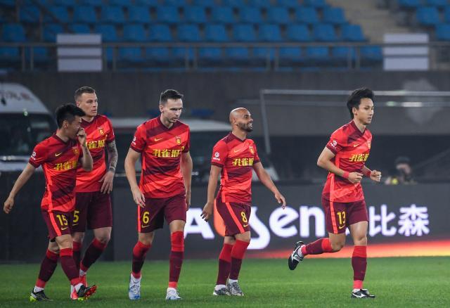 华体会网页版-【中超】尹鸿博破门丛震染红 10人津门虎0比1河北队